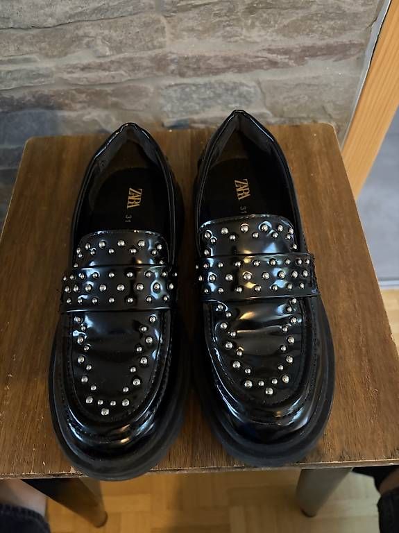 Schuhe für Mädchen: Mocassins Zara taille 32 – Gebraucht aus La Chaux-de-Fonds von ann_8n89