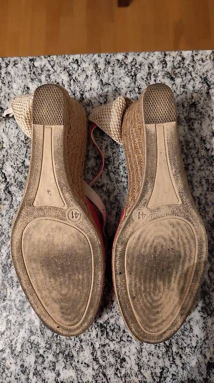 Scarpe da donna: Rote Absatzschuhe - Gr. 41 – Usato da Zug venduto da martine_ 2