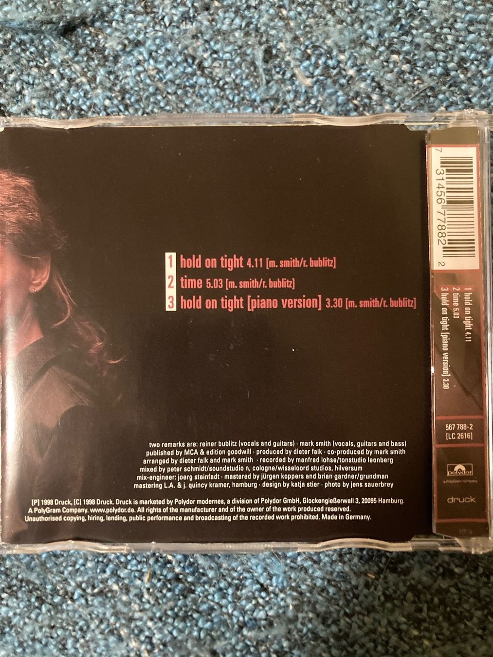 CDs: Two Remarks - Hold On Tight – Gebraucht aus Lützelflüh-Goldbach von Deiv4 1