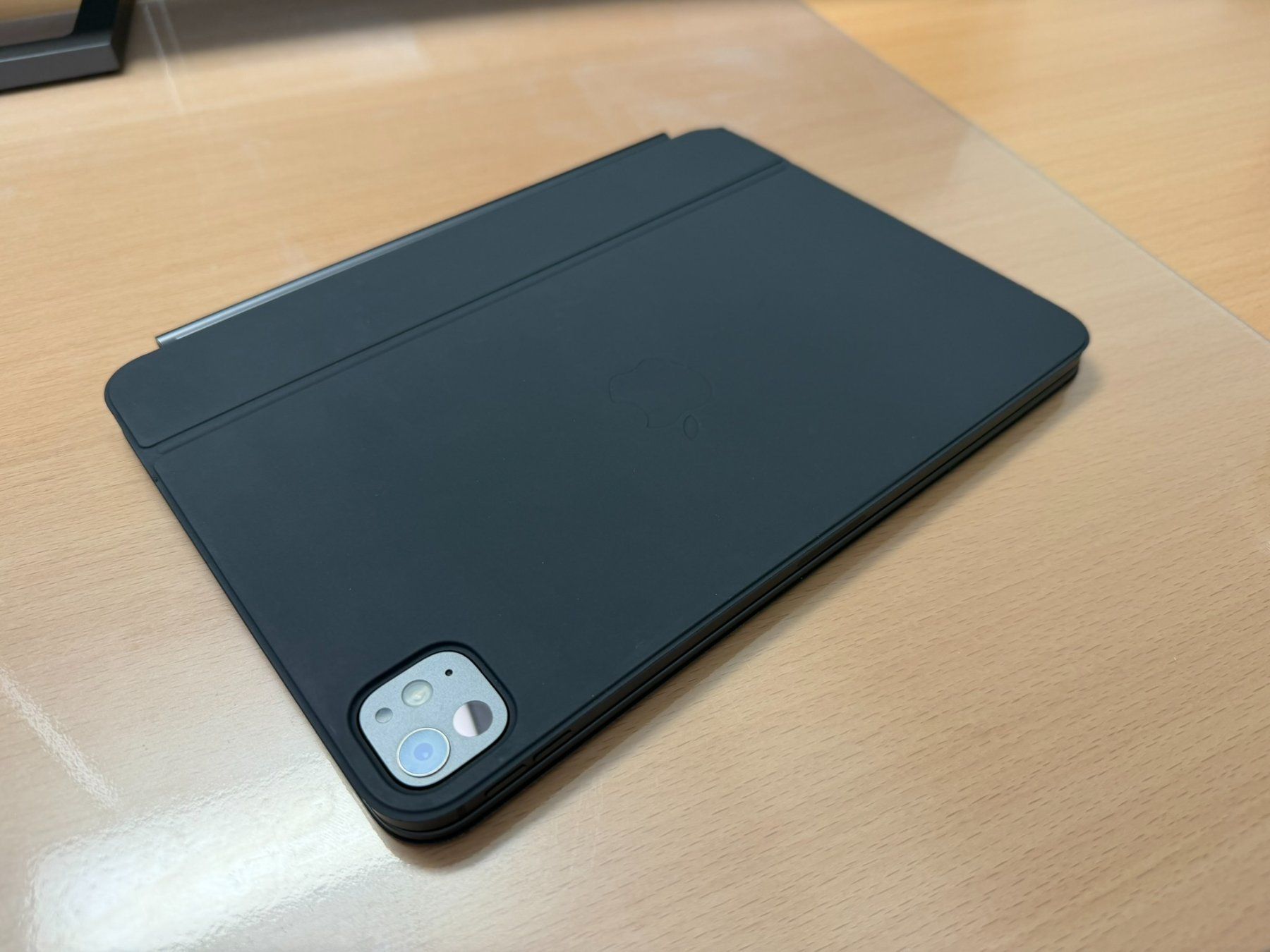 Apple Tablet PC: iPad Pro 11 M4 + Magic Keyboard CH | Top Zustand – Usato da Baar venduto da robin.olthof 3