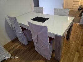 A VENDRE BELLE TABLE Avec rallonge
