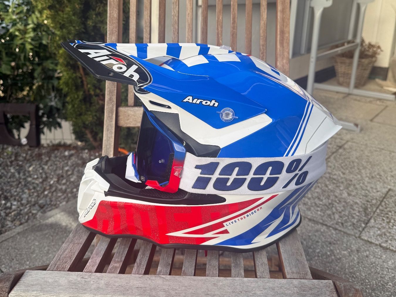 Airoh Caschi & visiere: TOP Airoh Helm mit 100% Brille Motorradhelm – Usato da Würenlos venduto da Ticketpalace 2