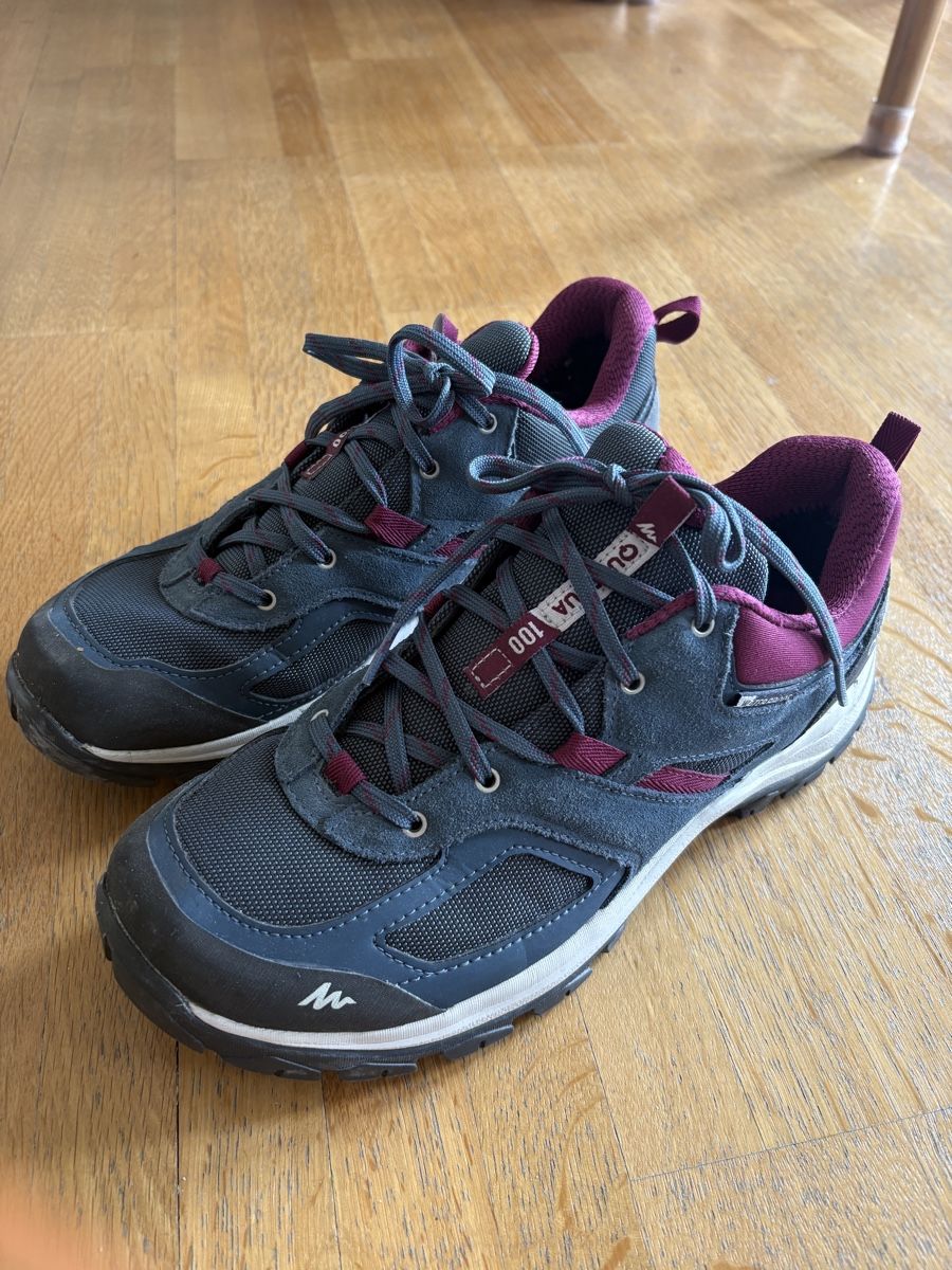 Scarpe da donna: Wanderschuhe Goretex / Wasserdicht – Nuovo (secondo la descrizione) da Zürich venduto da scrow