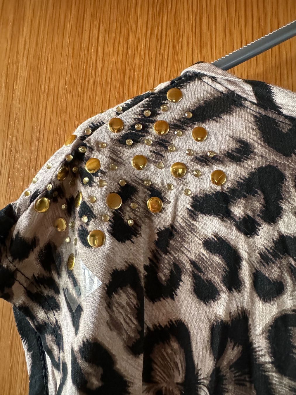 Blusen: Bluse mt Leopardenprint und Applikationen – Gebraucht aus Grosswangen von SALE_SALE_SALE 4