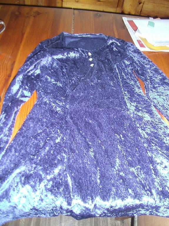 Camicette, T-shirt & Top: Longshirt gr. 140 – Usato da Ostermundigen venduto da deb1deb1