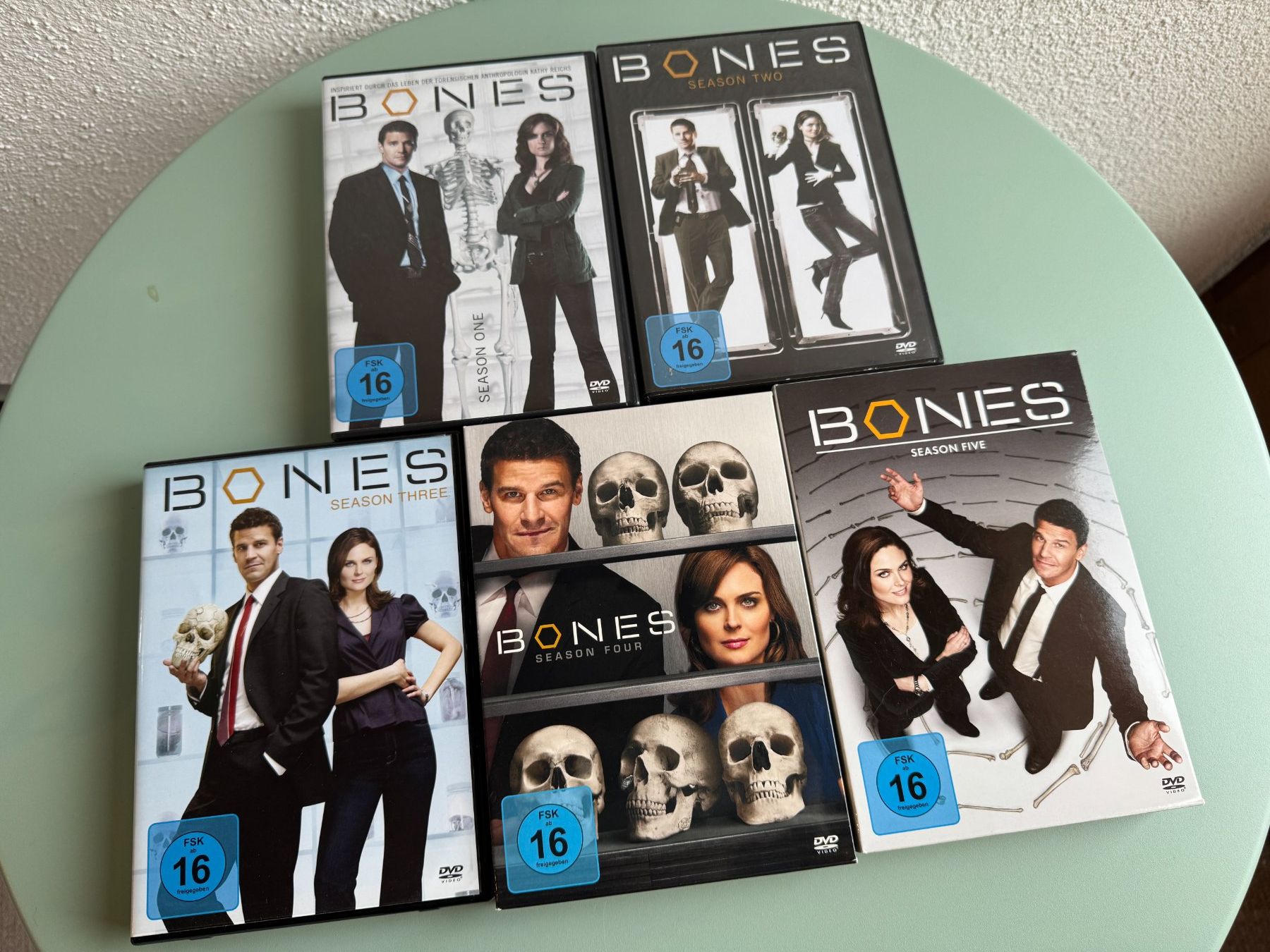 Alle DVDs: Bones die Knochenjägerin Staffel 1 2 3 4 & 5 – Neu (gemäss Beschreibung) aus Kägiswil von Jindujune 1