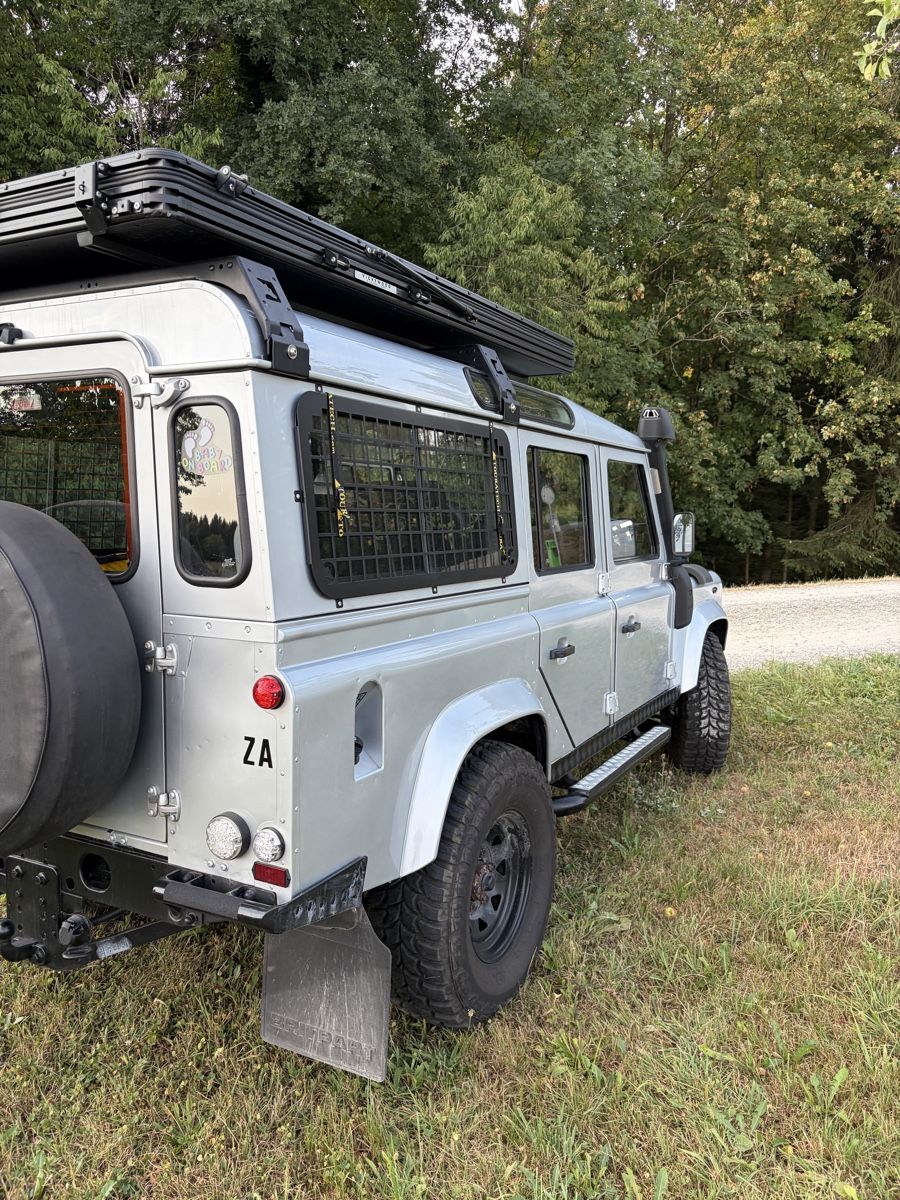 Land Rover Automobili: Land Rover Defender 110 – Usato da Fruthwilen venduto da bodensee_manufaktur 6