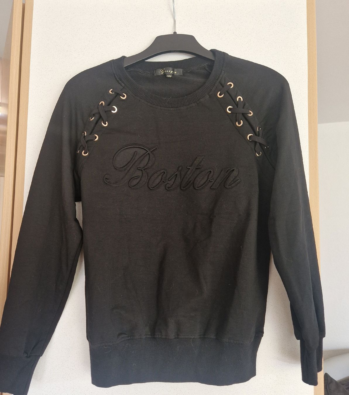 Pullover & Sweatshirts: Pull Boston noir taille S/M – Neu (gemäss Beschreibung) aus Versoix von aline_b