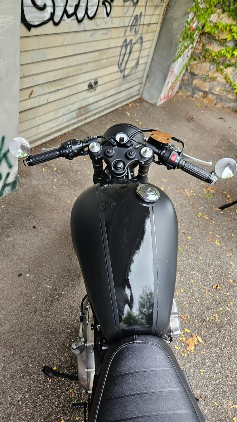 Triumph Strada: Triumph Thruxton 900i 2012 – Usato da Neuchâtel venduto da laurenthirsch 6