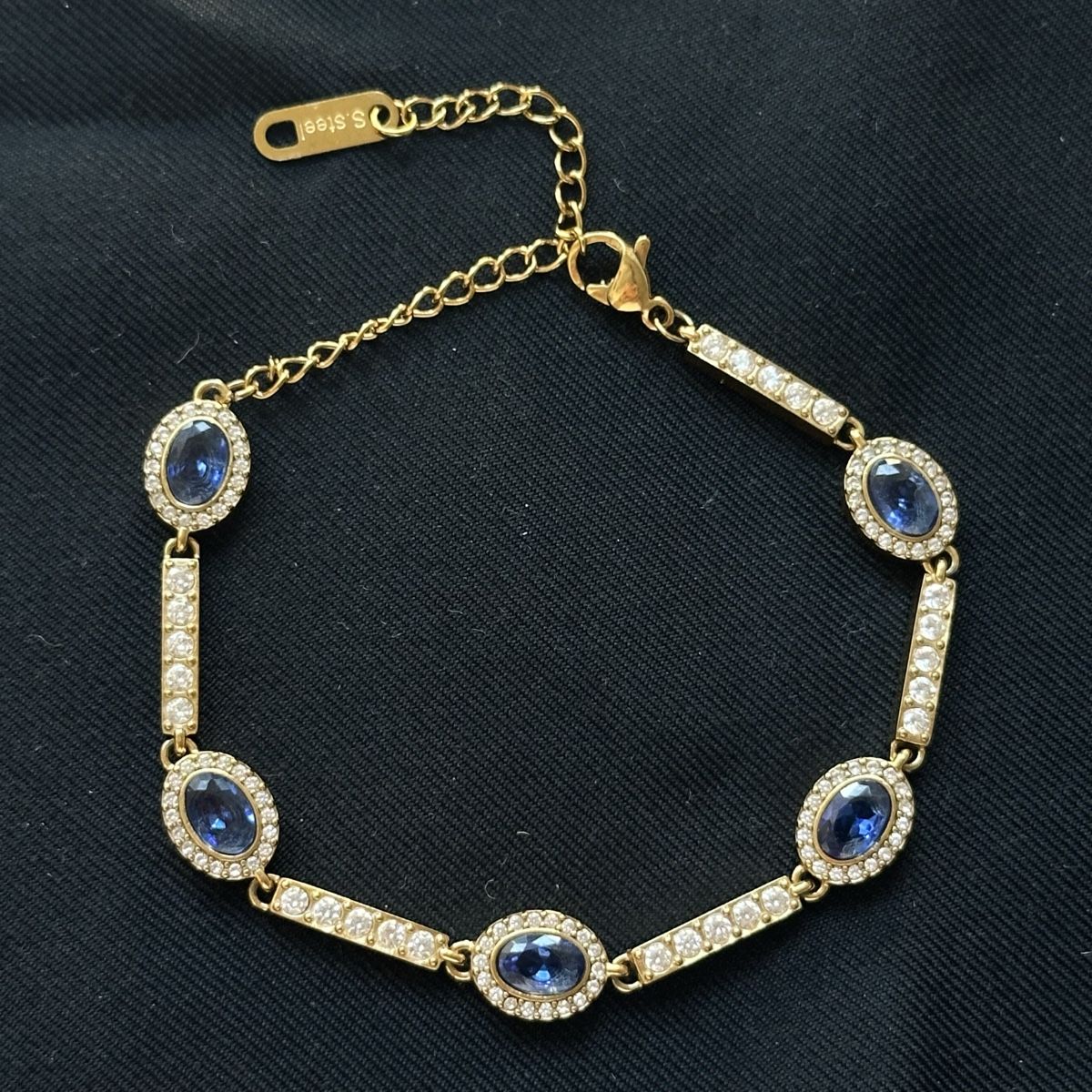 Bracelets: 18KGP Funkelnde Saphir Armkette  – Neuf (Voir description) à Givisiez par dor_xb9k 1