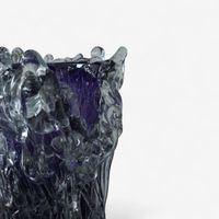MIHAI TOPESCU – HANDGEFERTIGTE GLASKUNST „MIDNIGHT FLOW“