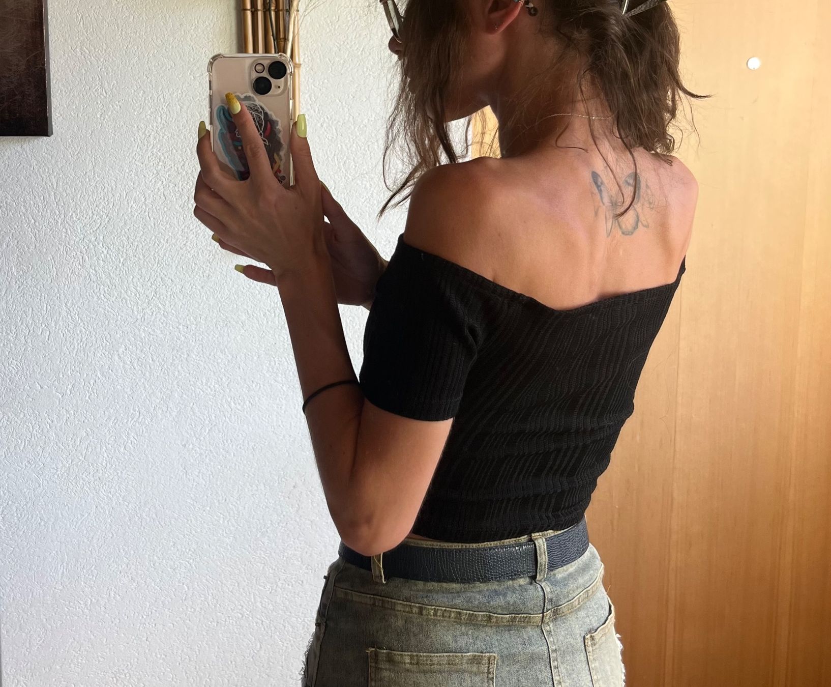 Tally Weijl Top: Crop top noir avec épaules dénudées – Nuovo (secondo la descrizione) da Ardon venduto da chl_j2df 2