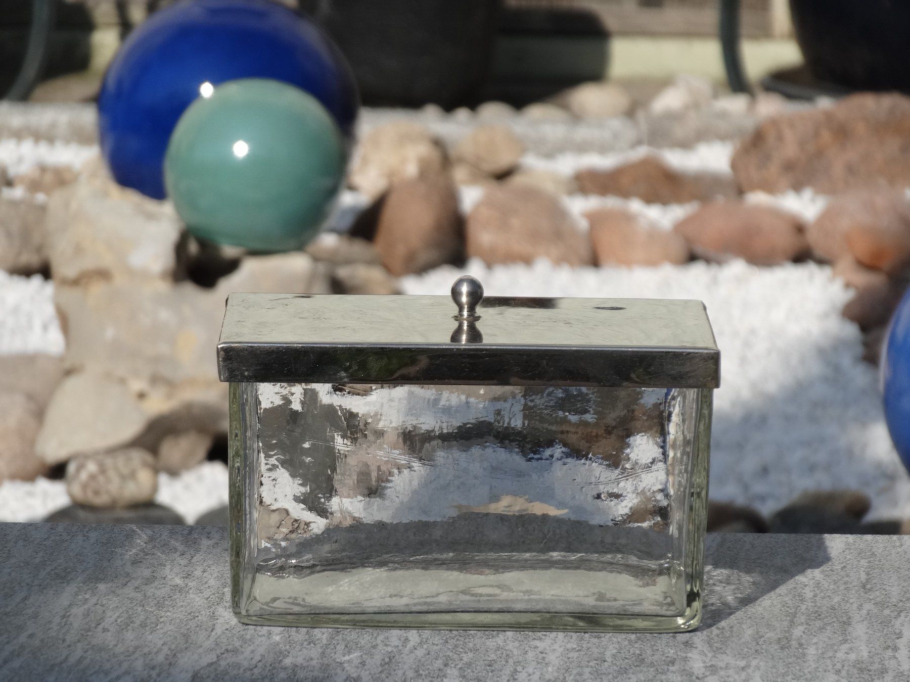 Ciotole: Aus der Glasvitrine: Glasschale mit Silberdeckel – Usato da Allschwil venduto da Boutique_16b 2
