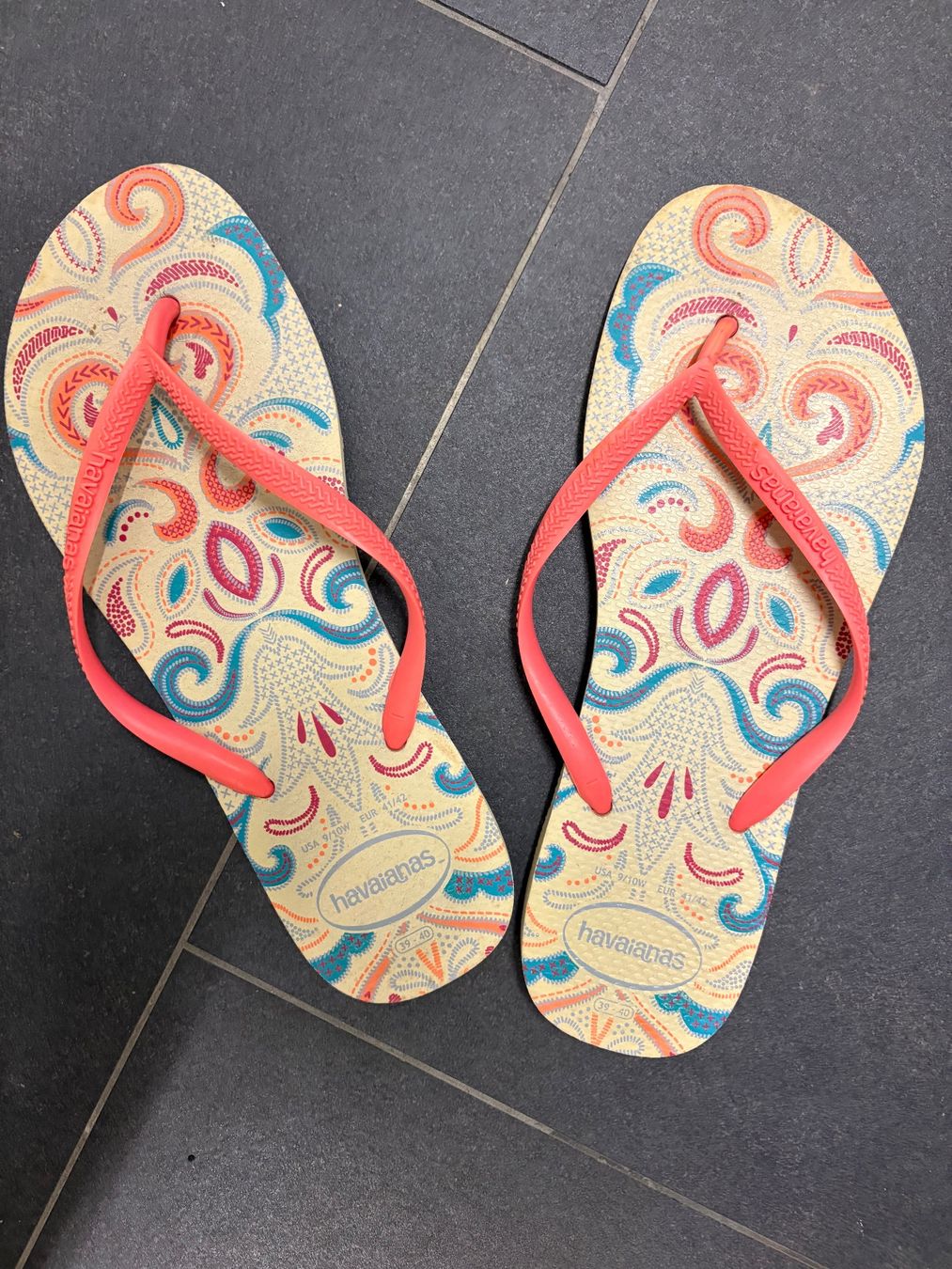 Havaianas Chaussures femmes: Havaianas - Größe 39/ 40 – D'occasion à Basel par SAF