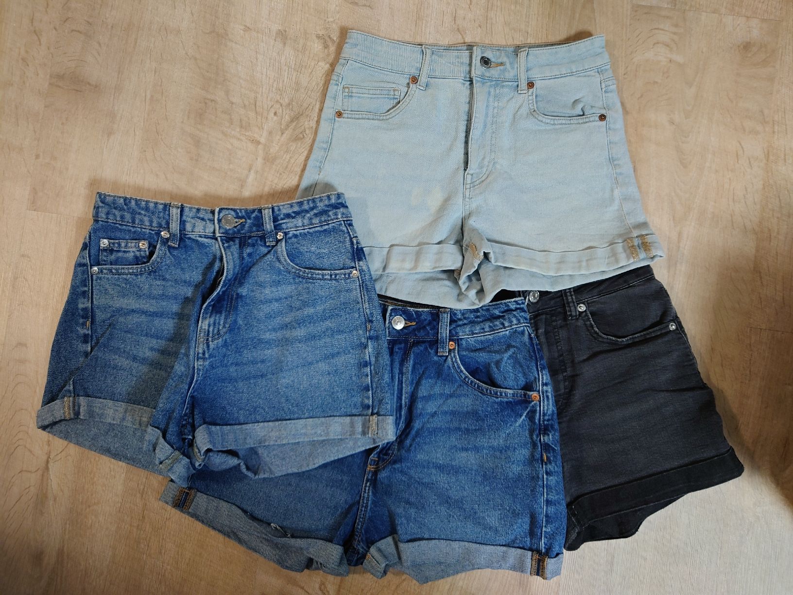 H&M Jeans: Lot de 4 shorts en jeans – Usato da Domdidier venduto da morgs01