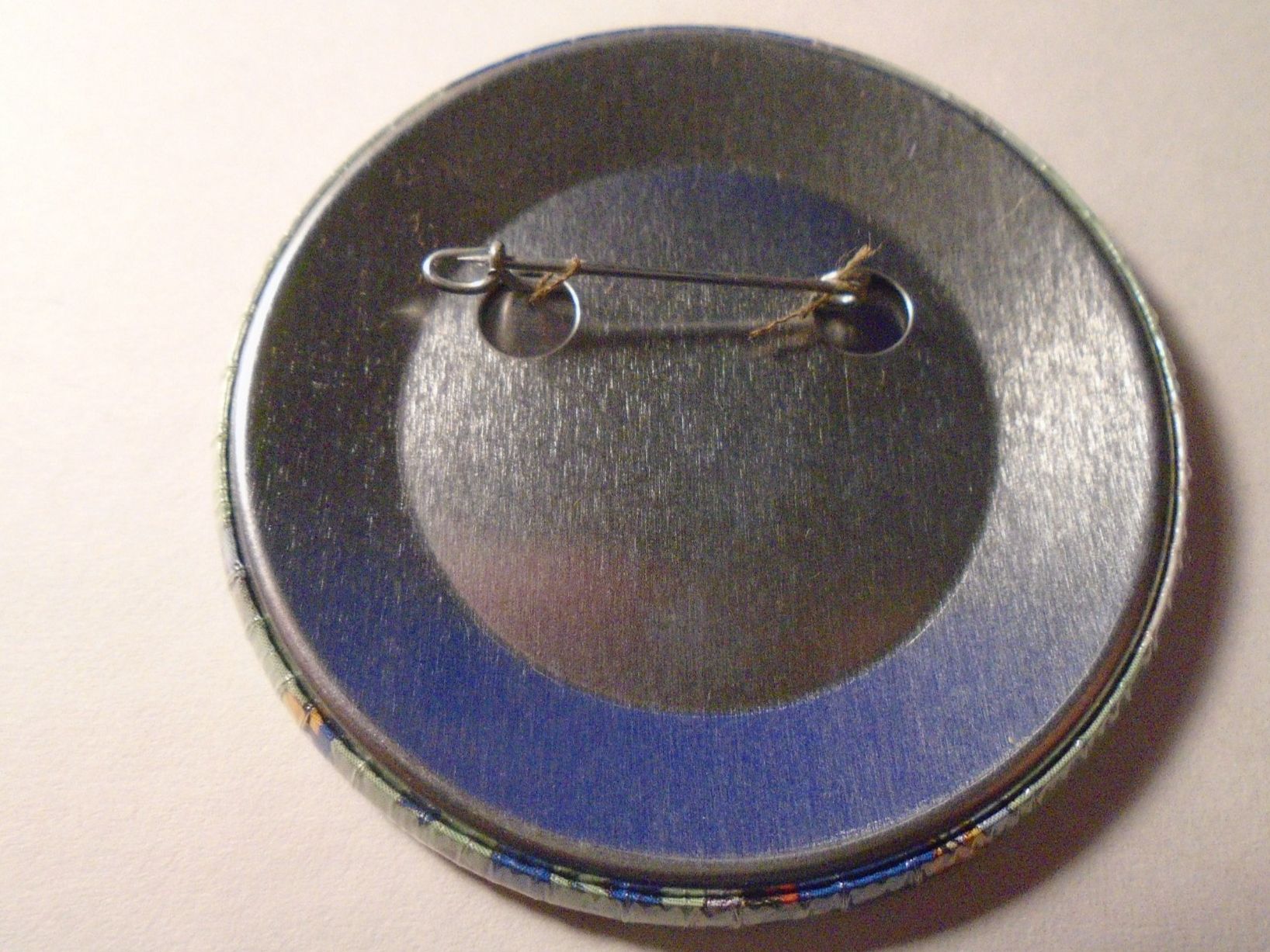 Plaketten & Abzeichen: 1 Globi Geburtstag Button, Anstecker – Gebraucht aus Winterthur von beli200 1