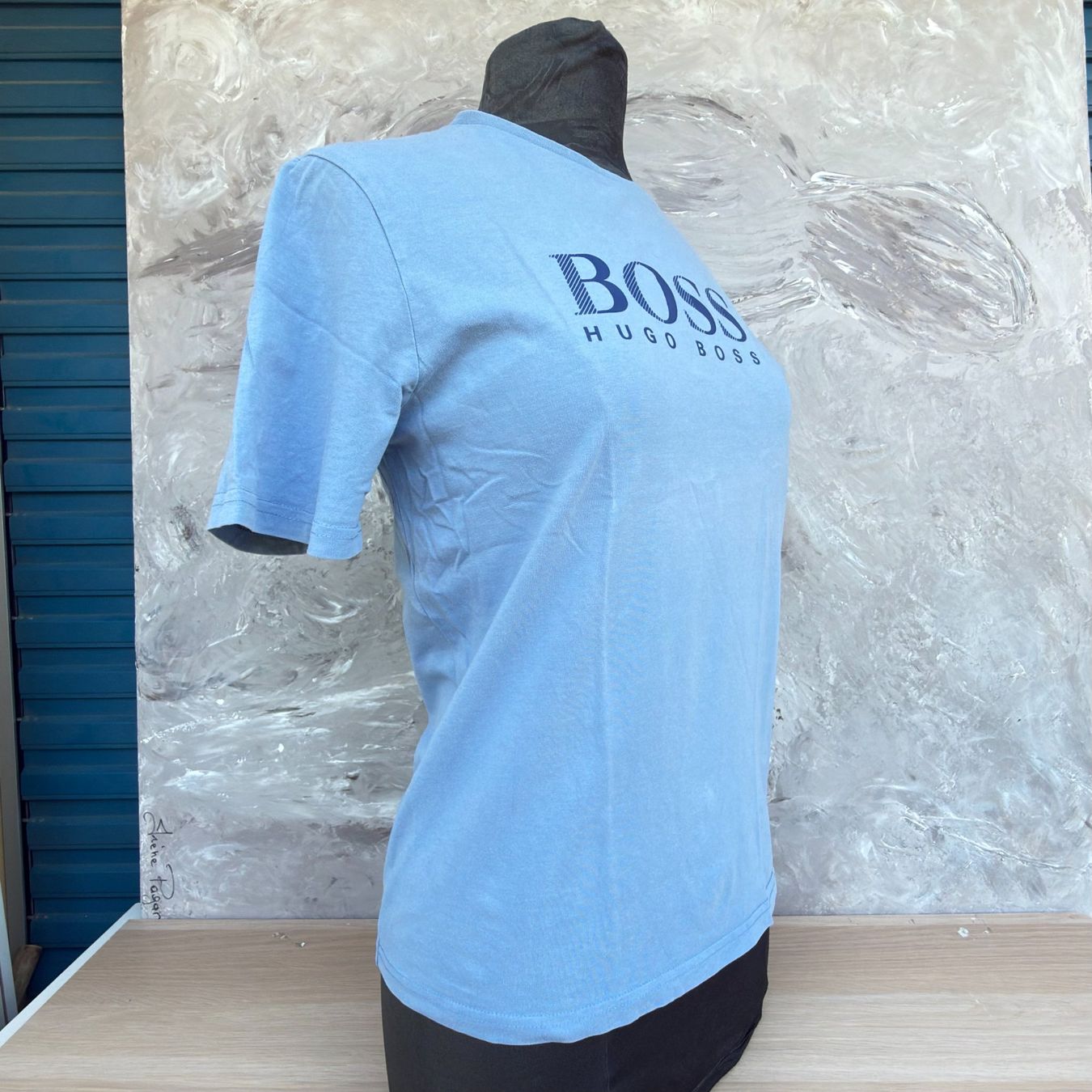 Hugo Boss T-shirt: T-shirt Hugo Boss Logo – Usato da Thônex venduto da Suisse.Shopping 3