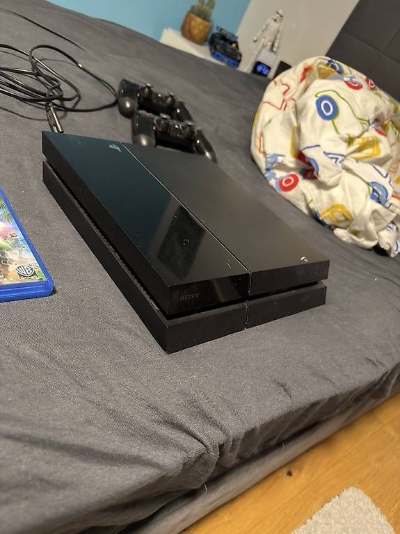 Console: PS4+ 2 Controller+ 9 spiele – Usato da Liestal venduto da oem_gcx8 1