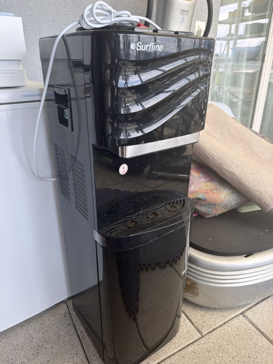 Réfrigérateurs: Wasserspender – D'occasion à Steinhausen par mel_wx25