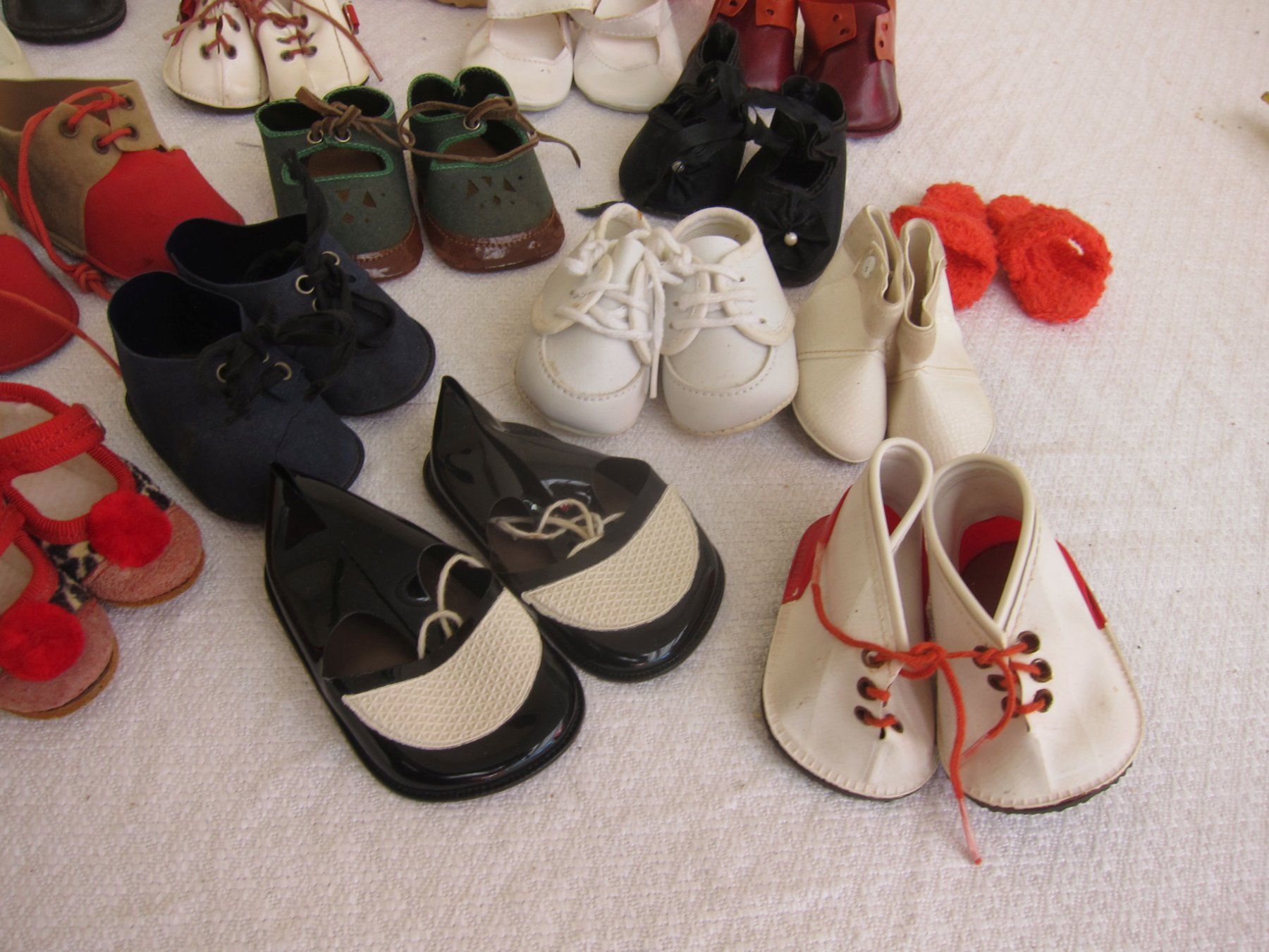 Poupées: Lot Puppenschuhe diverse Grössen – D'occasion à Regensdorf par Eri8057 3