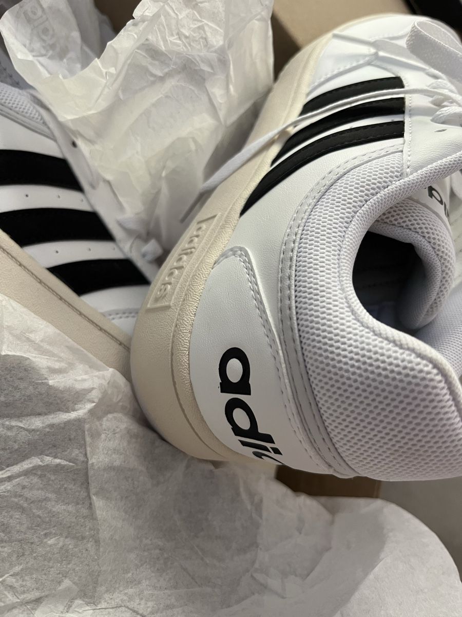 Adidas Herrenschuhe: Adidas Hoops 3.0 Gr. 44 2/3 - Neu – Neu und originalverpackt aus Mörschwil von Levian 3