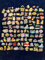 ca. 100 Pin diverse Motive (51)