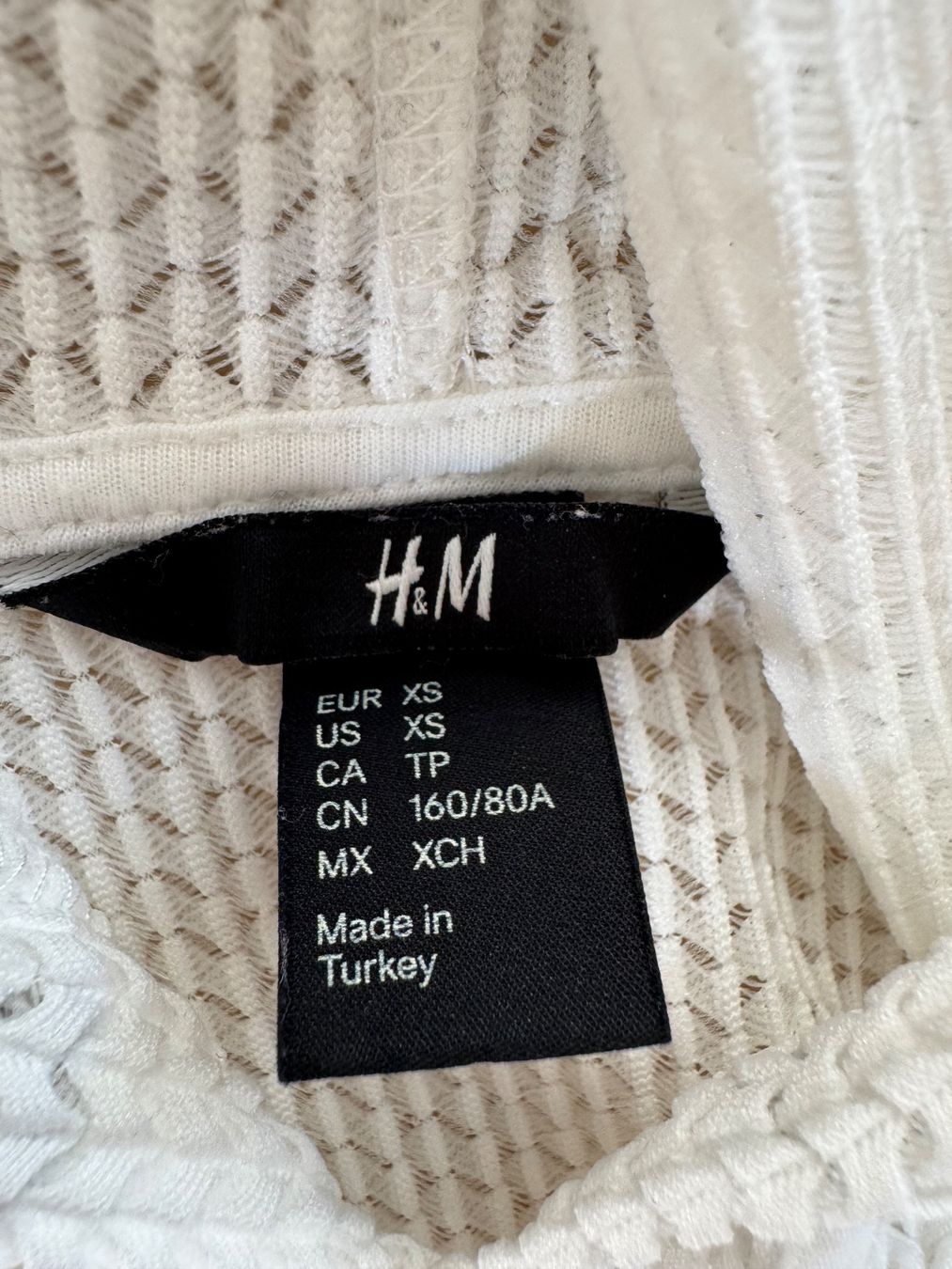 H&M Blusen, T-Shirts & Tops: T-shirt à capuche - H&M – Gebraucht aus Denens von sar_5wlm 3