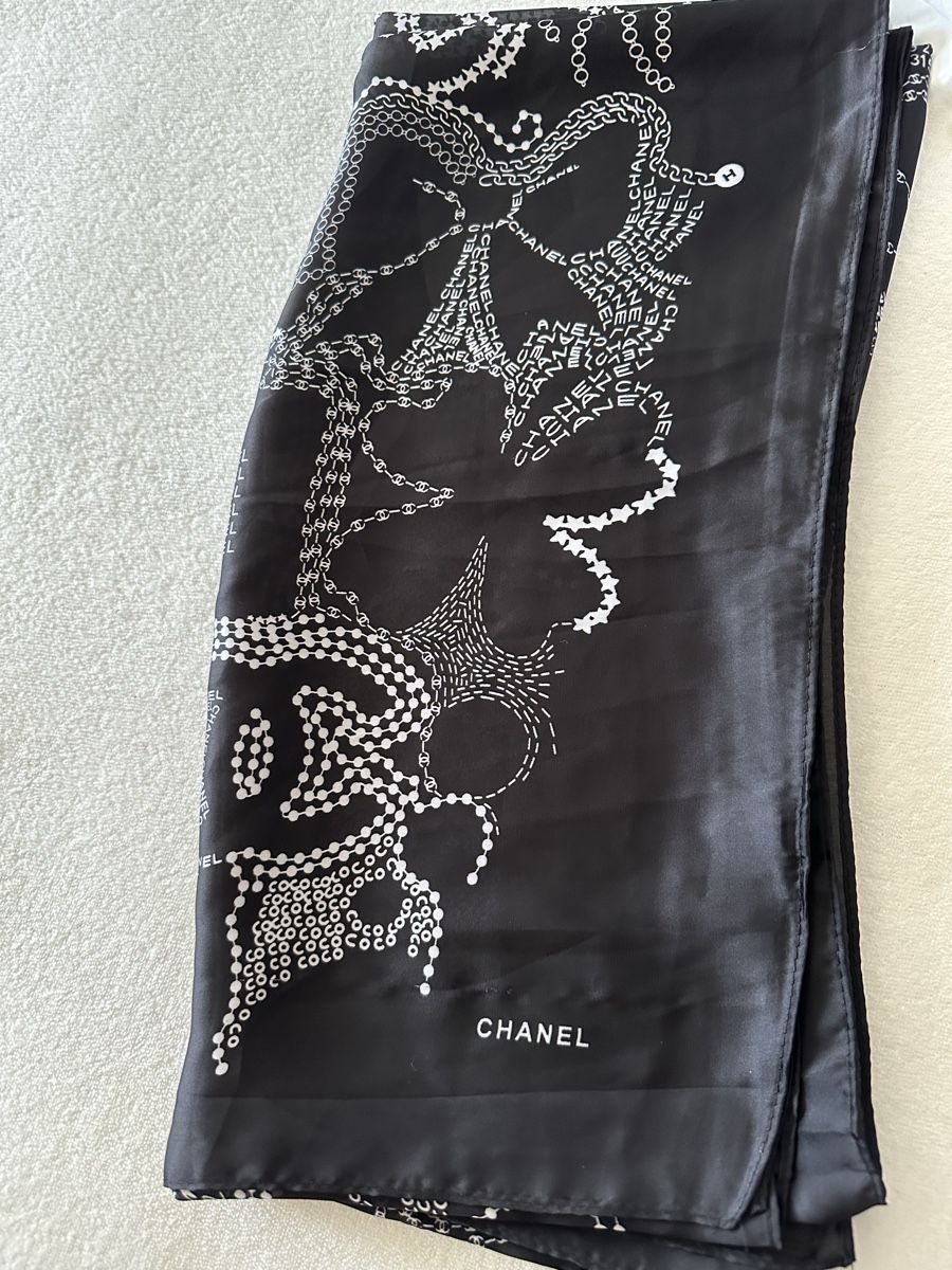 Chanel Foulards, Tücher & Schals: Channel Schal-Tuch    L1.80-B87 – Gebraucht aus Basel von Ivana_4
