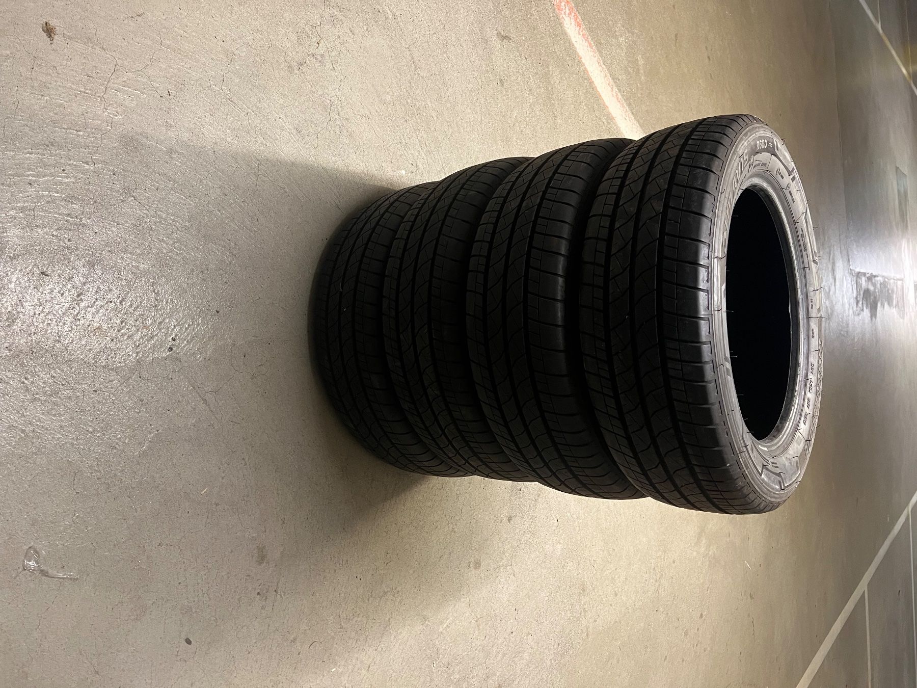 Bridgestone Pneus & Kompletträder: 4 Sommerpneu Bridgestone 215/60 17C – Gebraucht aus Bellach von jan_5xtg