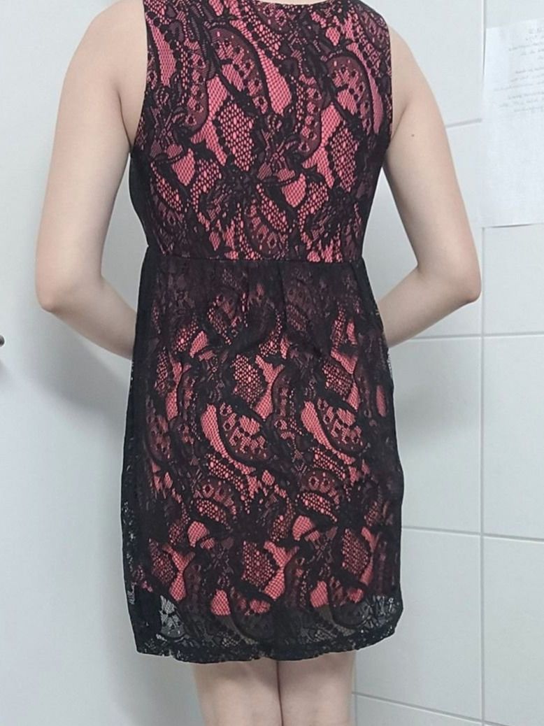Vestiti: Rotes Spitzenkleid, even&odd, S – Usato da Birmensdorf ZH venduto da Nebuliane 1