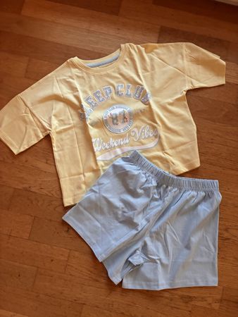 Pyjama Gr. 152, Neu
