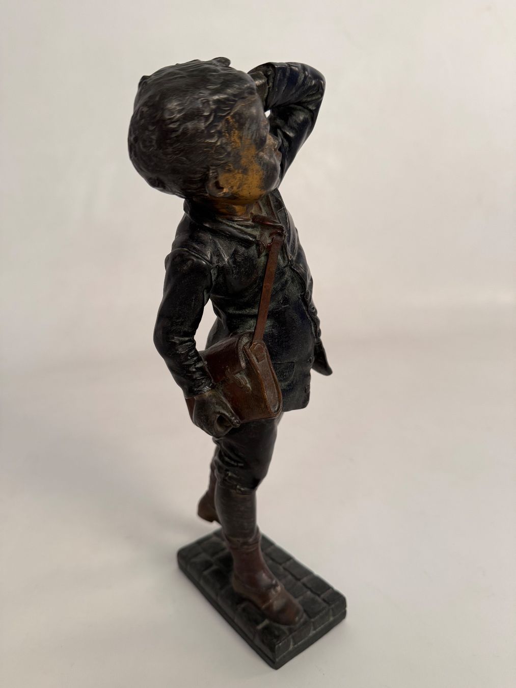 Statuette: Antike signierte Figur E. Bouret auf Marmorsockel – Usato da Itingen venduto da uhu777 2