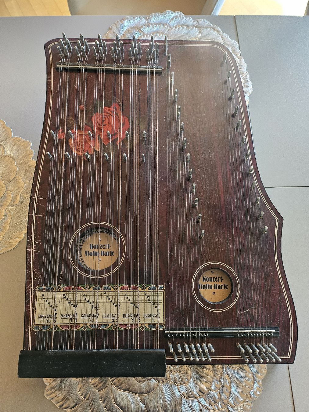 Instruments de musique: Konzert-Violin-Harfe mit Noten und Bogen – D'occasion à St. Gallen par Cocos_Ricardo 3