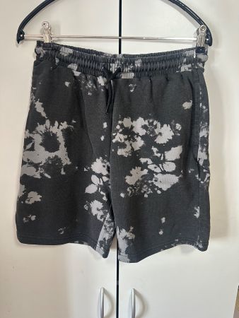 Shorts C&A schwarz/grau Muster Grösse 158 guter Zustand