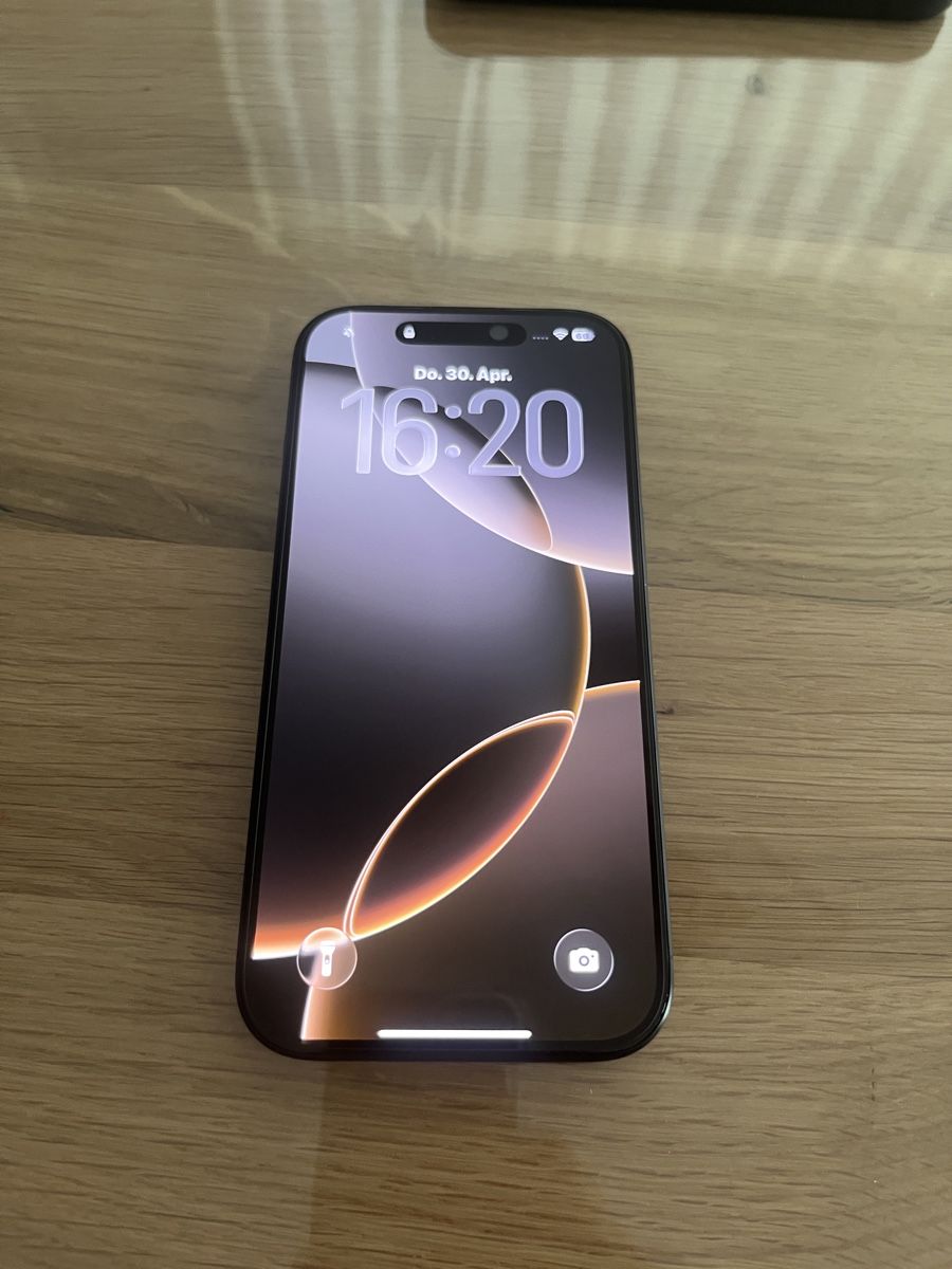 Apple Portables: Iphone 16 pro – Neuf (Voir description) à Leibstadt par Alen-B