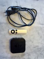 Apple TV 2. Generation mit Fernbedienung und Kabel