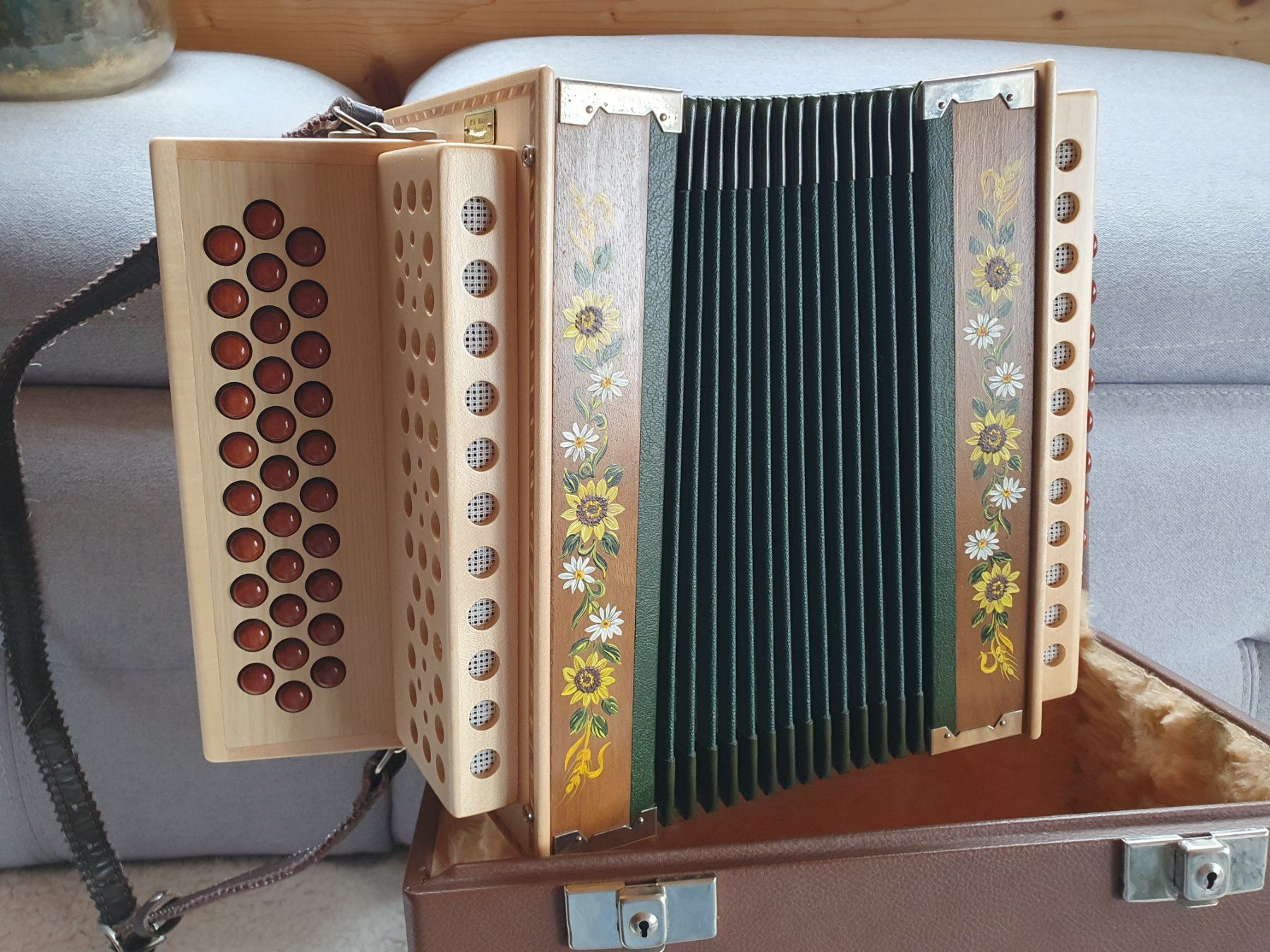Musikinstrumente: Schwyzerörgeli Wittwer, 2-chörig – Gebraucht aus Segnas von broemi 1
