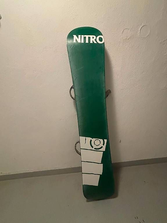 Snowboard Nitro Boards: Nitro T1 Snowboard 156 cm inkl. Bindung – Gebraucht aus Thun von tricoli 1