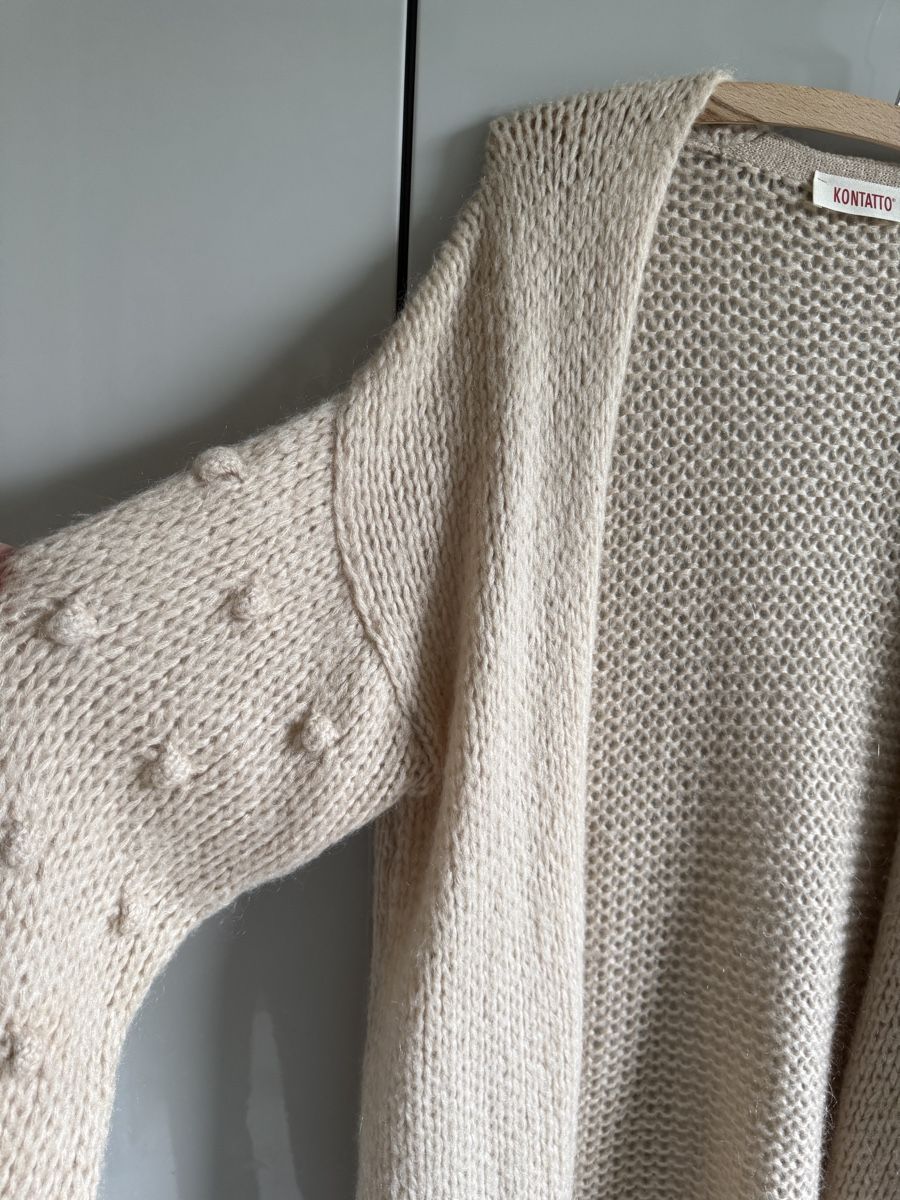 Maglioni & Felpe: KONTATTO Strickjacke Beige Oversized mit Noppen – Nuovo (secondo la descrizione) da Küsnacht ZH venduto da divarocci 4