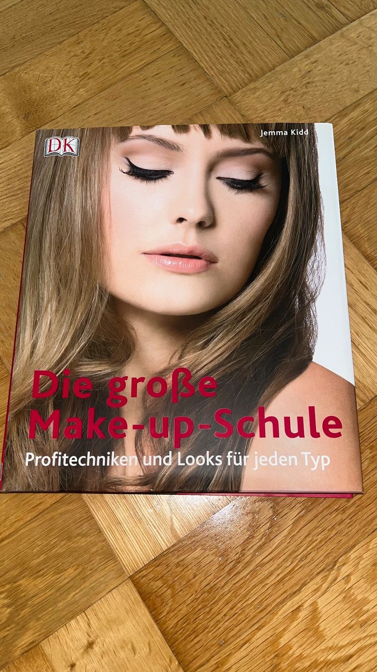 Libri: Die grosse Make-up-Schule - Jemma Kidd – Usato da Luzern venduto da AMANDA99