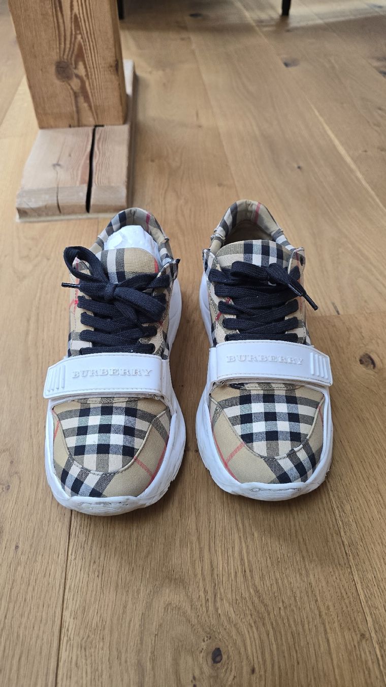 Scarpe da uomo: BURBERRY SNEAKER // Full Set – Usato da Schlieren venduto da YFG_ZH 1
