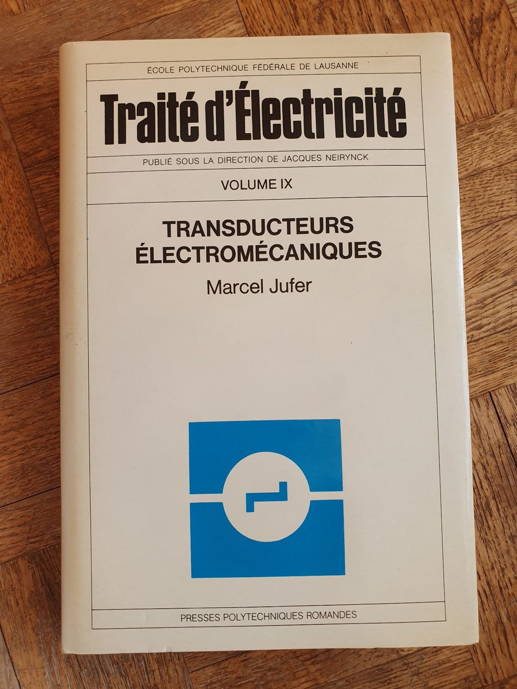 Libri: 16 Traité d'électricité EPFL Presses Polytechniques Romandes – Usato da Marly venduto da G-blitz 6