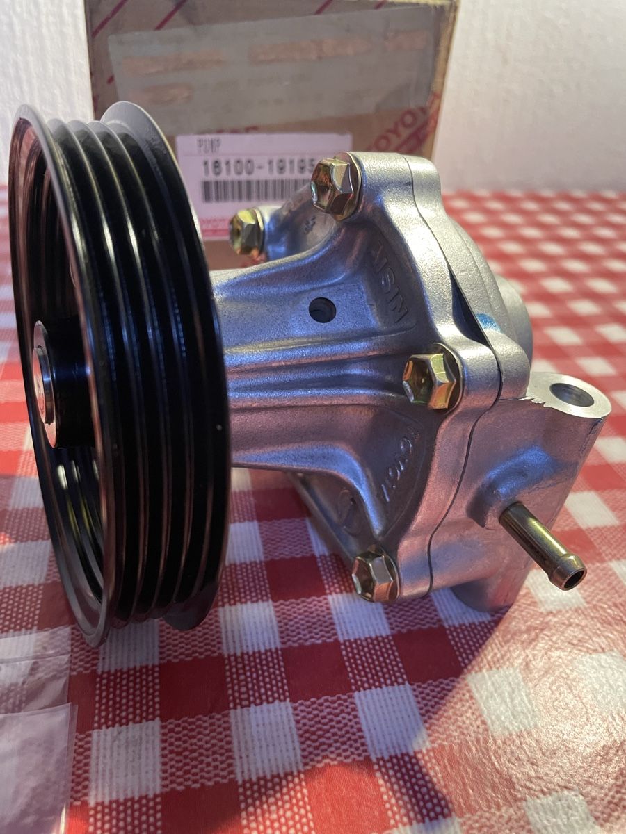 Toyota Tutti pezzi di ricambio auto: Pompe à eau originale TOYOTA COROLLA | PASEO | STARLET – Nuovo e nell'imballaggio originale da Denges venduto da Ricautomotive 3