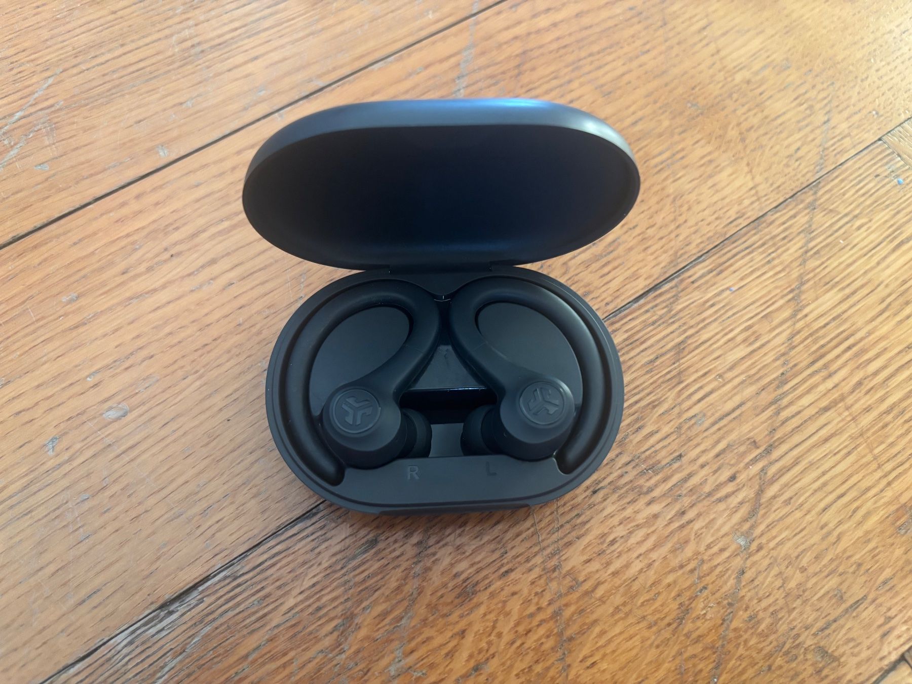 Cuffie: JLAB GO SPORT+ True Wireless Earbuds – Usato da Lausanne venduto da Mogcatknight