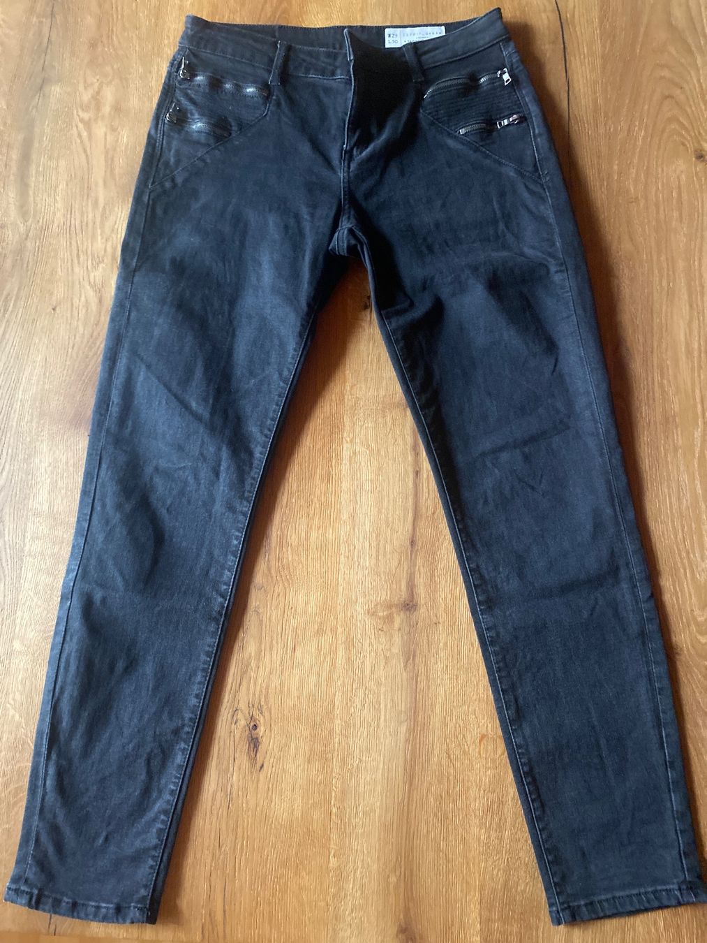 Esprit Jeans: Jeans in schwarz von ESPRIT, Grösse 37 – Usato da Bonstetten venduto da Isabelle1405