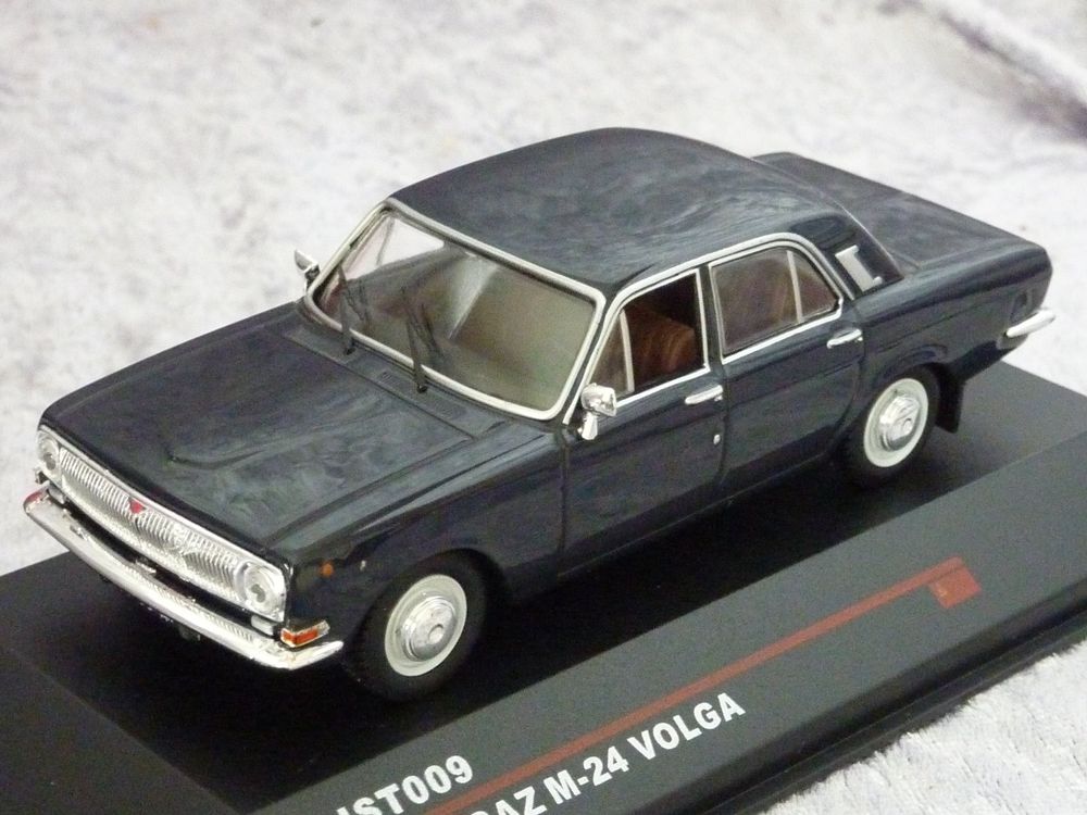 Gaz Wolga Volga M24 1967 Noir Gris Intérieur Maquette de Voiture 1:18 MCG