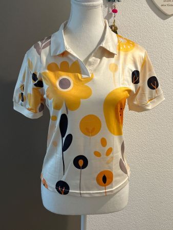 Damen Poloshirt mit Blumenmuster Grösse S