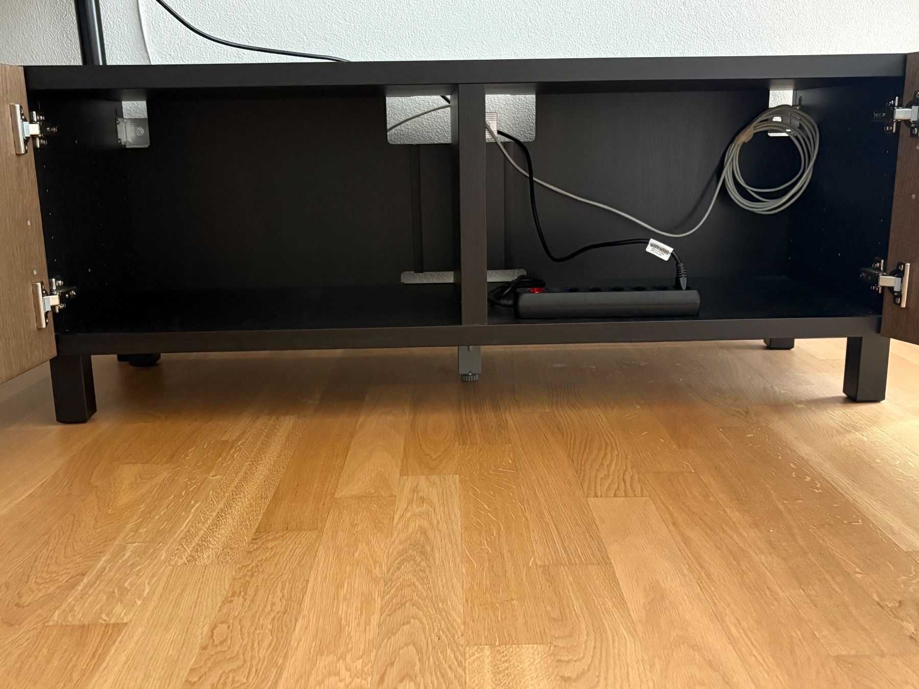 Ikea Meubles TV: IKEA BESTÅ TV-Möbel – D'occasion à Zürich par agg_hv7p