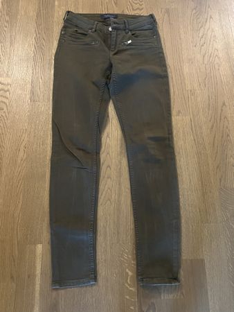 Maison Scotch Hose Khaki / Oliv Grösse W26/L32 – Skinny Fit
