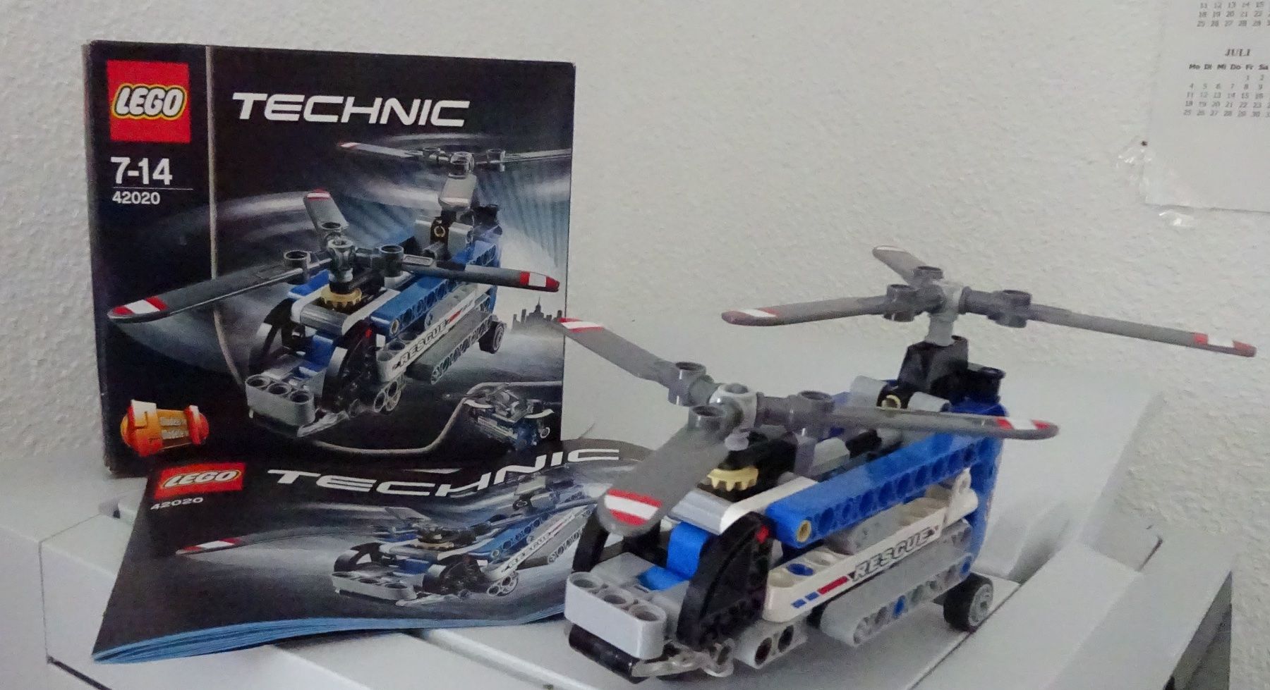 Lego Spielzeuge: Lego 42020 - Technic Doppelrotor-Hubschrauber – Gebraucht aus Wagenhausen von FrauLang